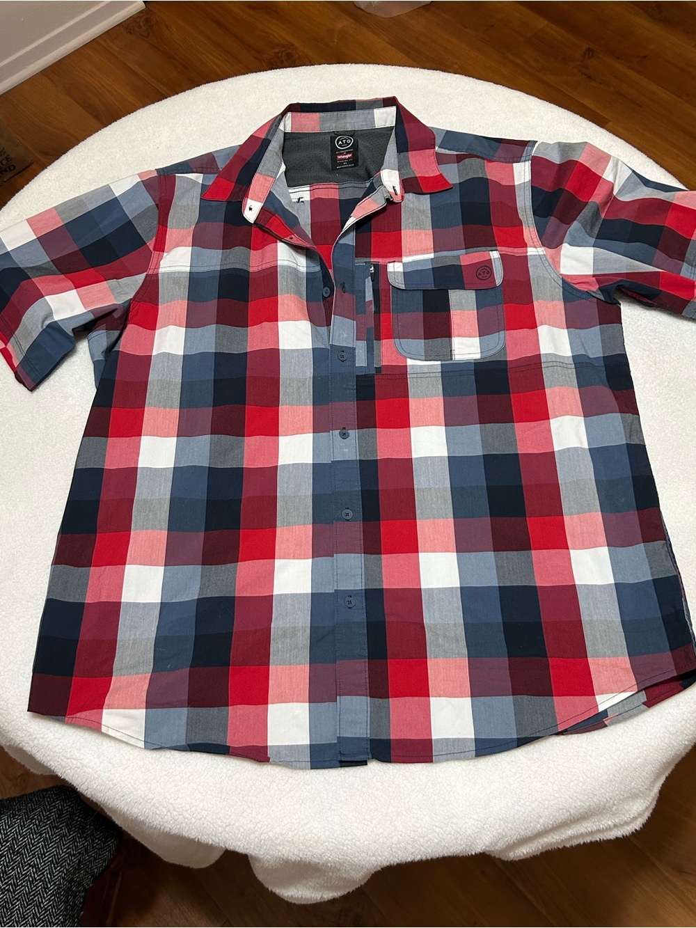 Wrangler Red, Navy & White Plaid Short Sleeve Button-Down Shirt